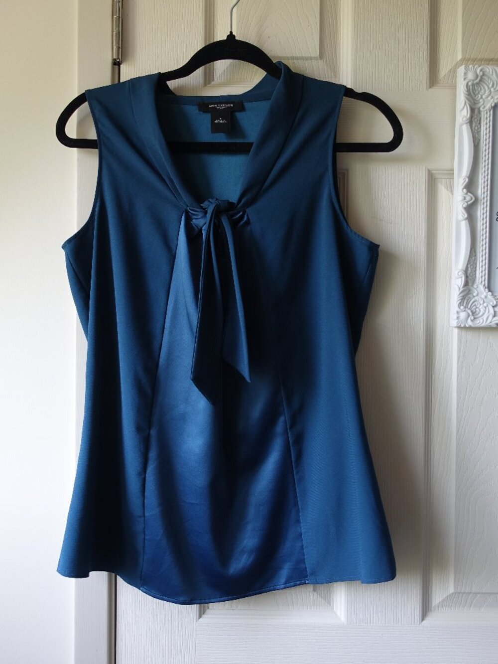 Ann Taylor Teal Blue Sleeveless Tie-Neck Blouse